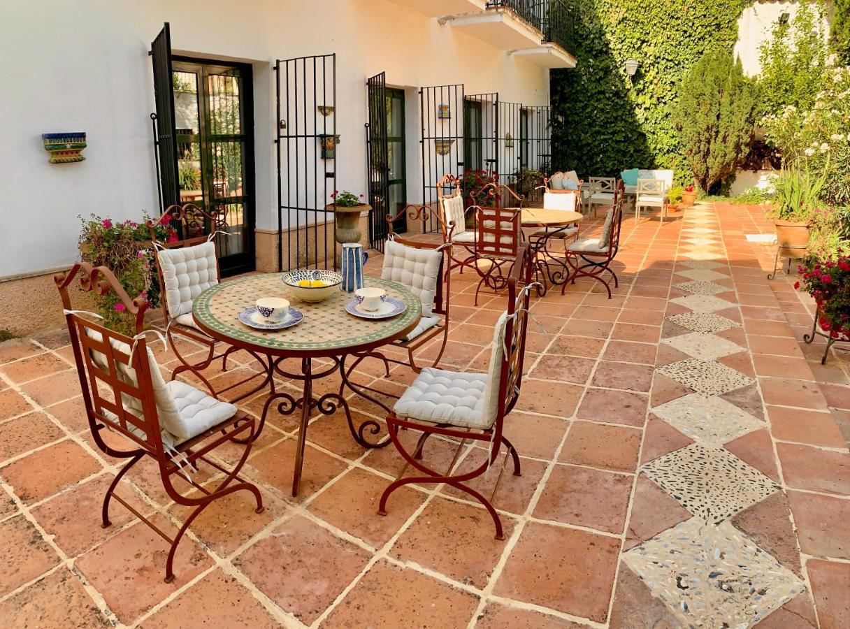 Un auténtico oasis rodeado de historia Ronda Exterior foto